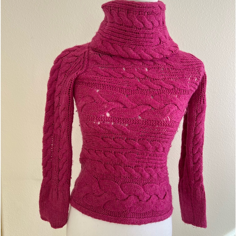 Banana Republic Fuchsia sweater